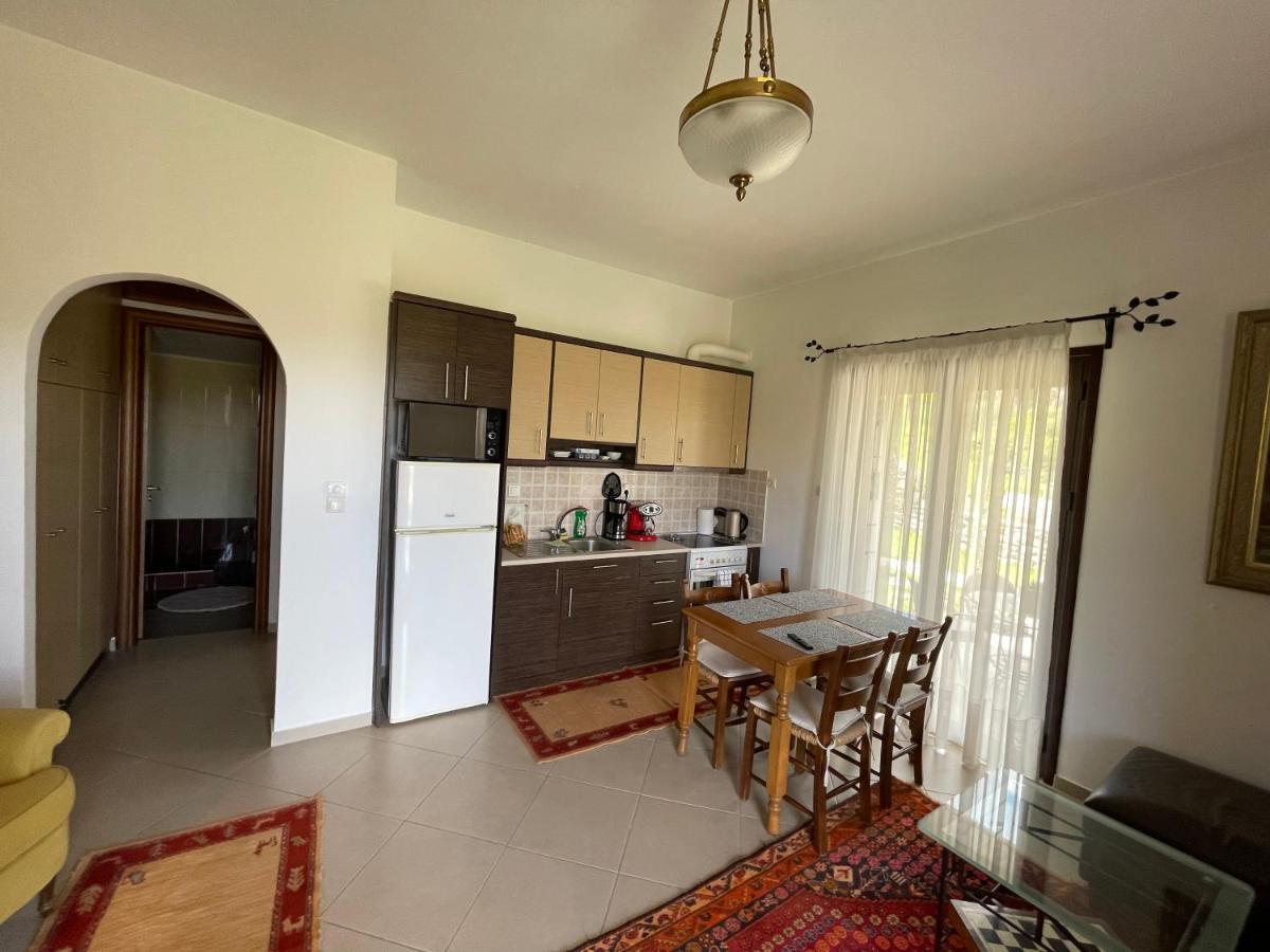 Miterra Cozy Apartments Andrítsaina Eksteriør billede